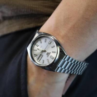 Seiko SNXS73K1 Saat